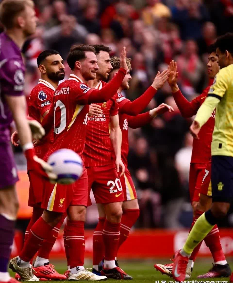 巴黎爆冷曼联，科曼高光表现的简单介绍