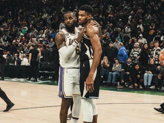 雷火电竞-四川队鏖战篮网，詹姆斯惊艳四座